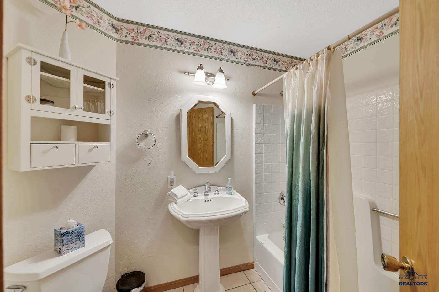 Rapid City, South Dakota, 57702, United States, 5 Bedrooms Bedrooms, ,3 BathroomsBathrooms,Residential,Active,1764101