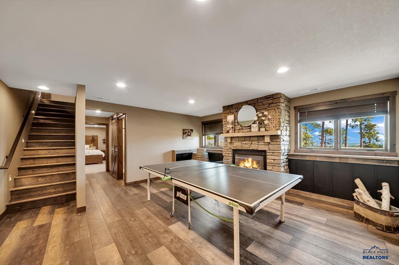 Rapid City, South Dakota, 57702, United States, 4 Bedrooms Bedrooms, ,5 BathroomsBathrooms,Residential,Active,1929407