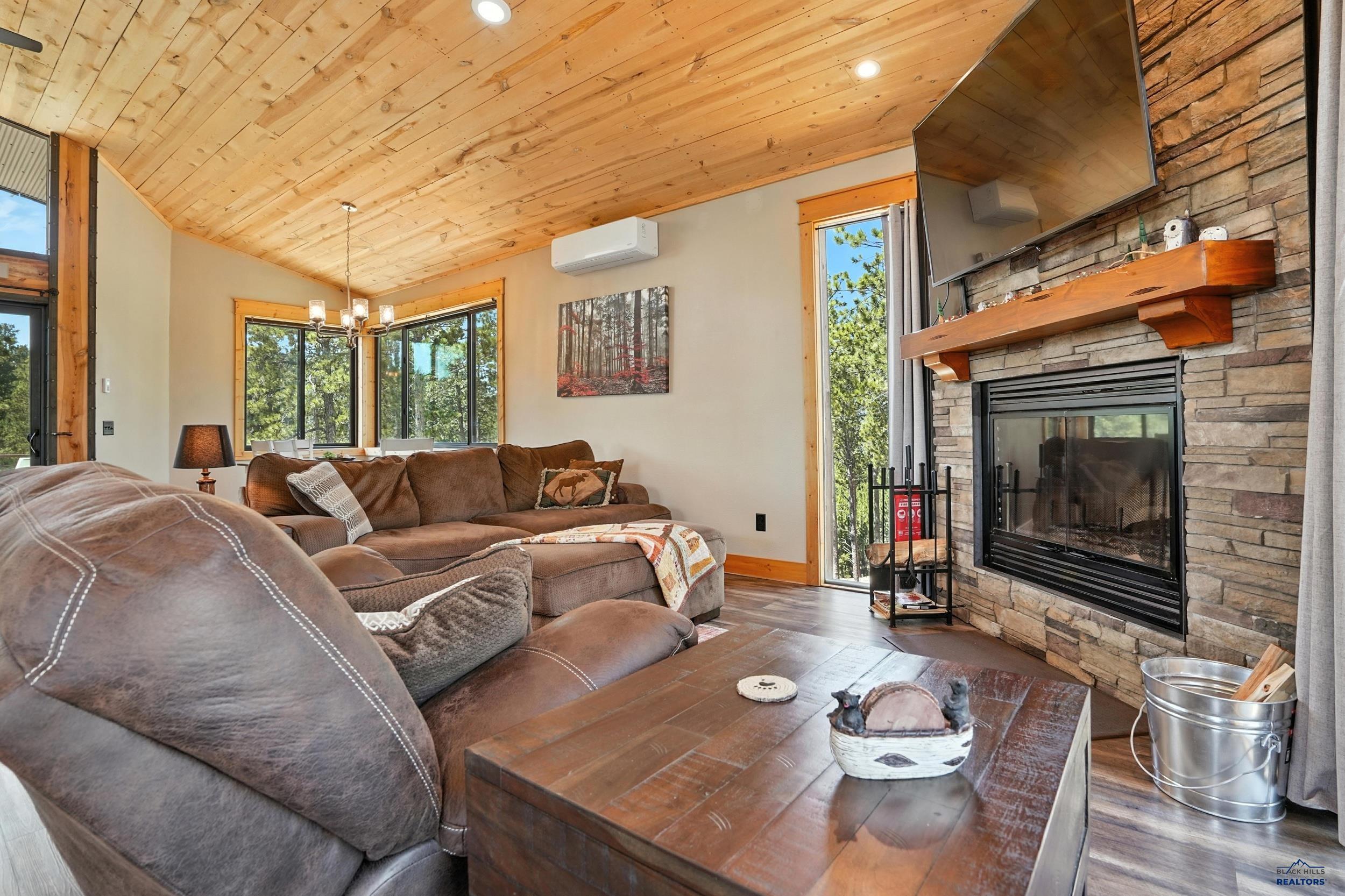 Lead, South Dakota, 57754, United States, 5 Bedrooms Bedrooms, ,4 BathroomsBathrooms,Residential,Active,1945366