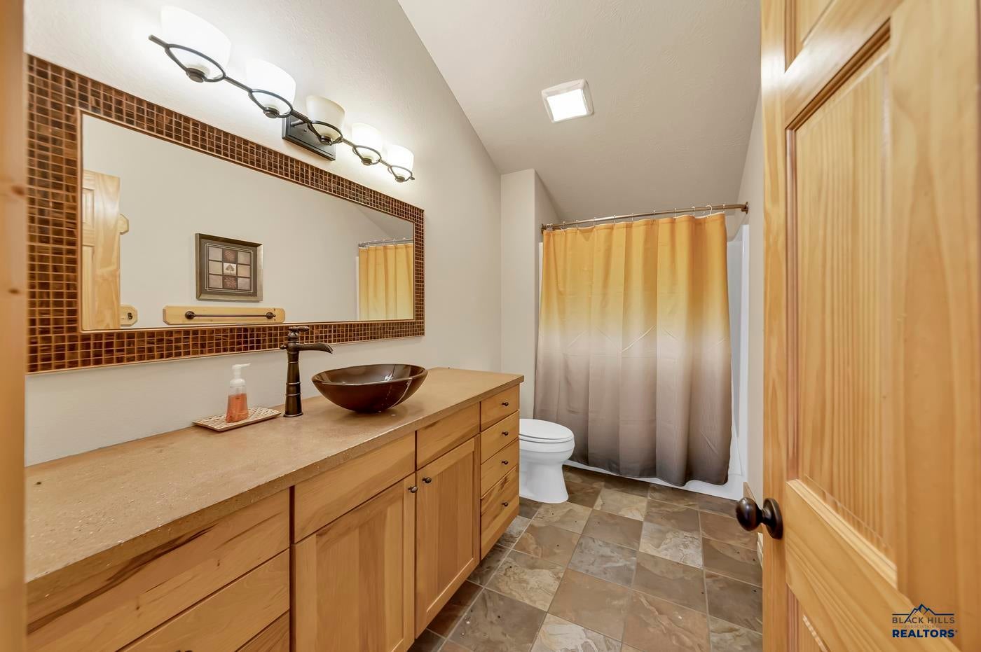 Lead, South Dakota, 57754, United States, 3 Bedrooms Bedrooms, ,3 BathroomsBathrooms,Residential,Active,2007127