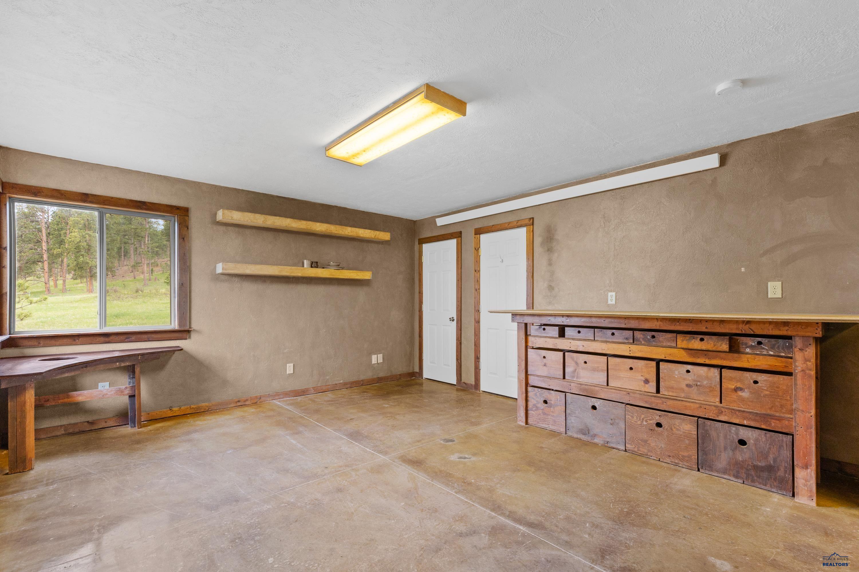 Rapid City, South Dakota, 57702, United States, 6 Bedrooms Bedrooms, ,6 BathroomsBathrooms,Residential,Active,1952058