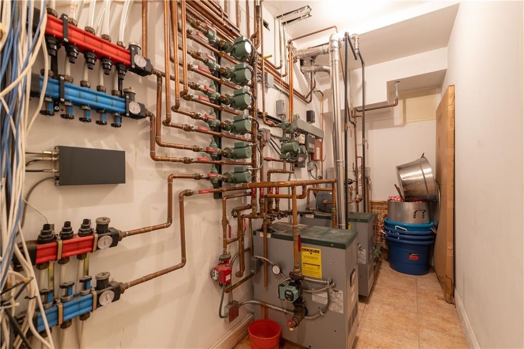 Staten Island, New York, 10304, United States, 4 Bedrooms Bedrooms, ,4 BathroomsBathrooms,Residential,Active,1997634