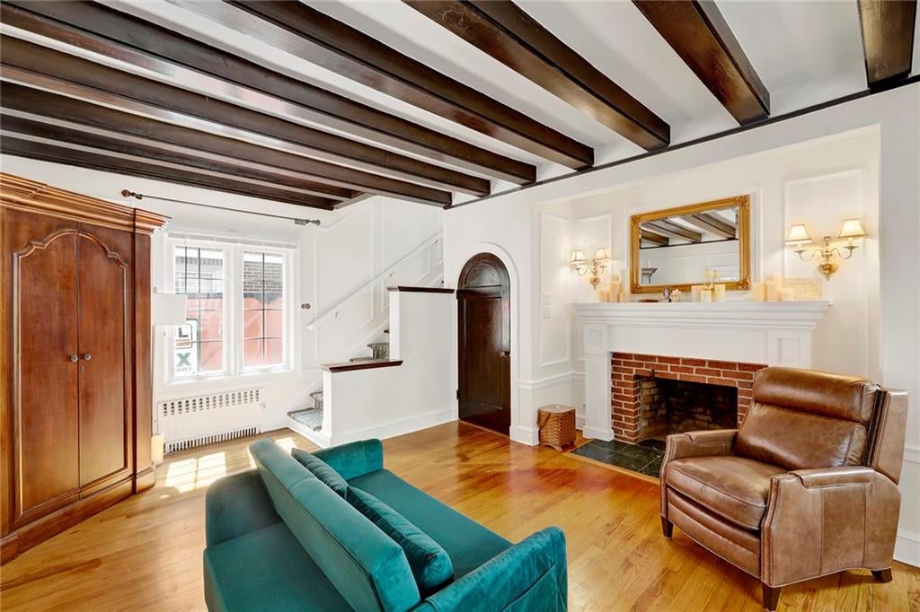 Brooklyn, New York, 11209, United States, 3 Bedrooms Bedrooms, ,4 BathroomsBathrooms,Residential,Active,1831775