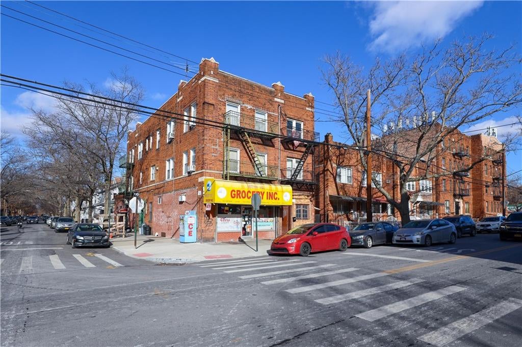 Brooklyn, New York, 11223, United States, ,Residential,Active,1876682