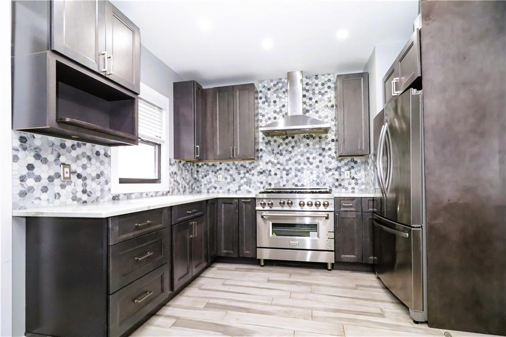 Brooklyn, New York, 11210, United States, 3 Bedrooms Bedrooms, ,3 BathroomsBathrooms,Residential,Active,1920267
