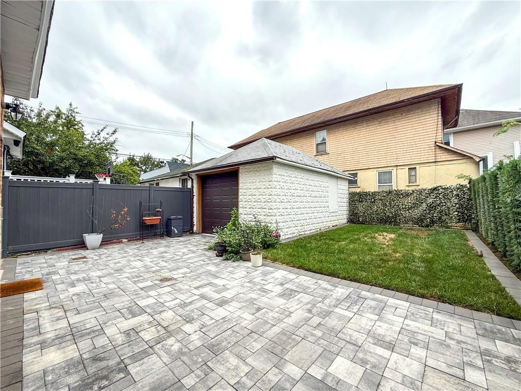 Brooklyn, New York, 11210, United States, 3 Bedrooms Bedrooms, ,3 BathroomsBathrooms,Residential,Active,1920267