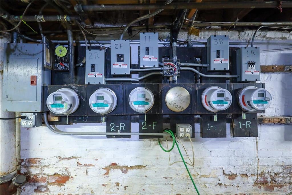 Brooklyn, New York, 11220, United States, ,Residential,Active,1790213