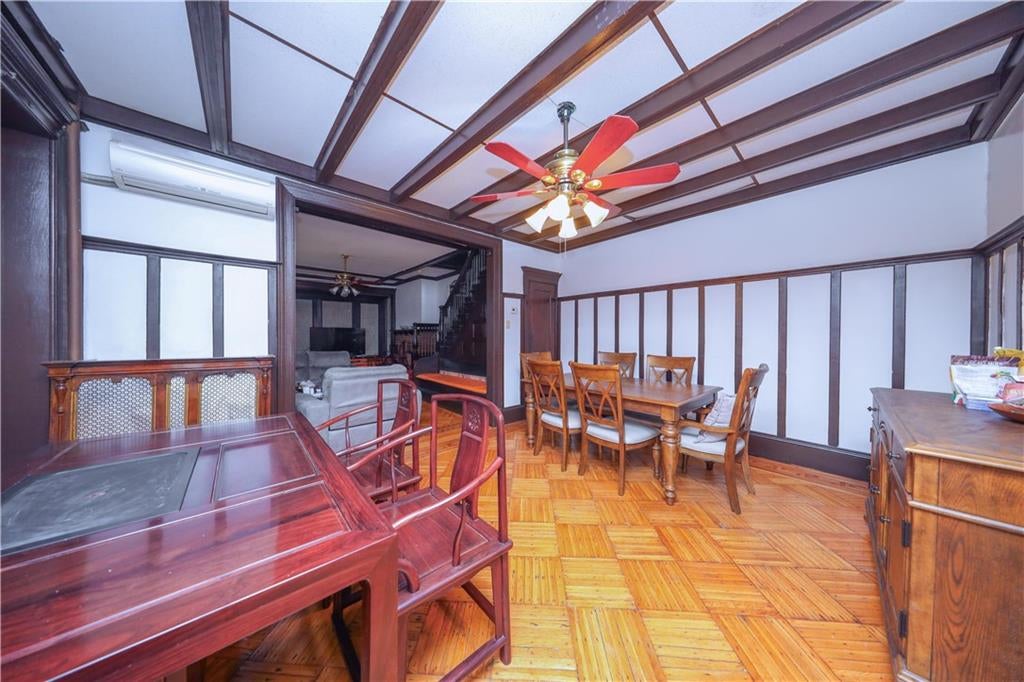 Brooklyn, New York, 11204, United States, ,5 BathroomsBathrooms,Residential,Active,1761601