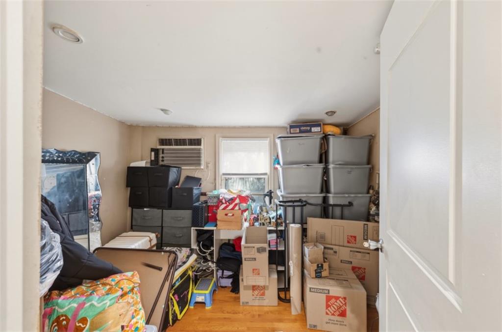 Brooklyn, New York, 11223, United States, 3 Bedrooms Bedrooms, ,3 BathroomsBathrooms,Residential,Active,2044180