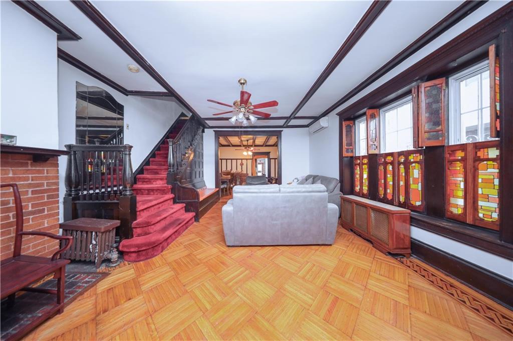 Brooklyn, New York, 11204, United States, ,5 BathroomsBathrooms,Residential,Active,1761601