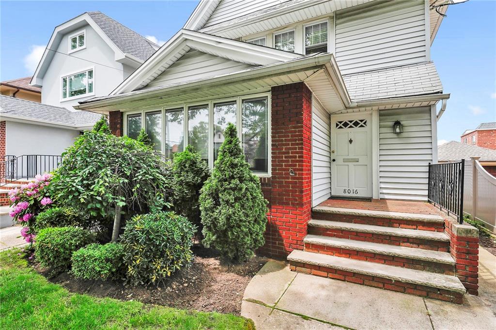 Brooklyn, New York, 11209, United States, 5 Bedrooms Bedrooms, ,3 BathroomsBathrooms,Residential,Pending,1832351