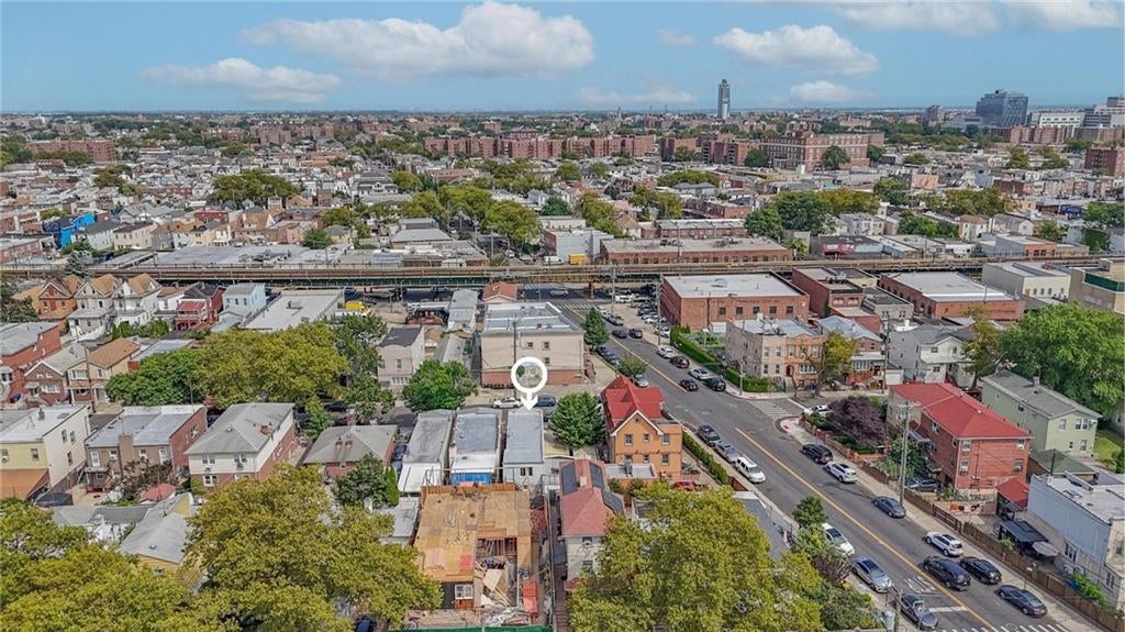 Brooklyn, New York, 11223, United States, 4 Bedrooms Bedrooms, ,3 BathroomsBathrooms,Residential,Active,2007349