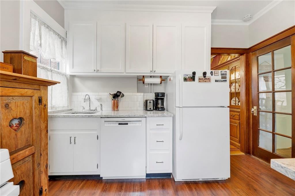 Brooklyn, New York, 11209, United States, 3 Bedrooms Bedrooms, ,3 BathroomsBathrooms,Residential,Active,1927679