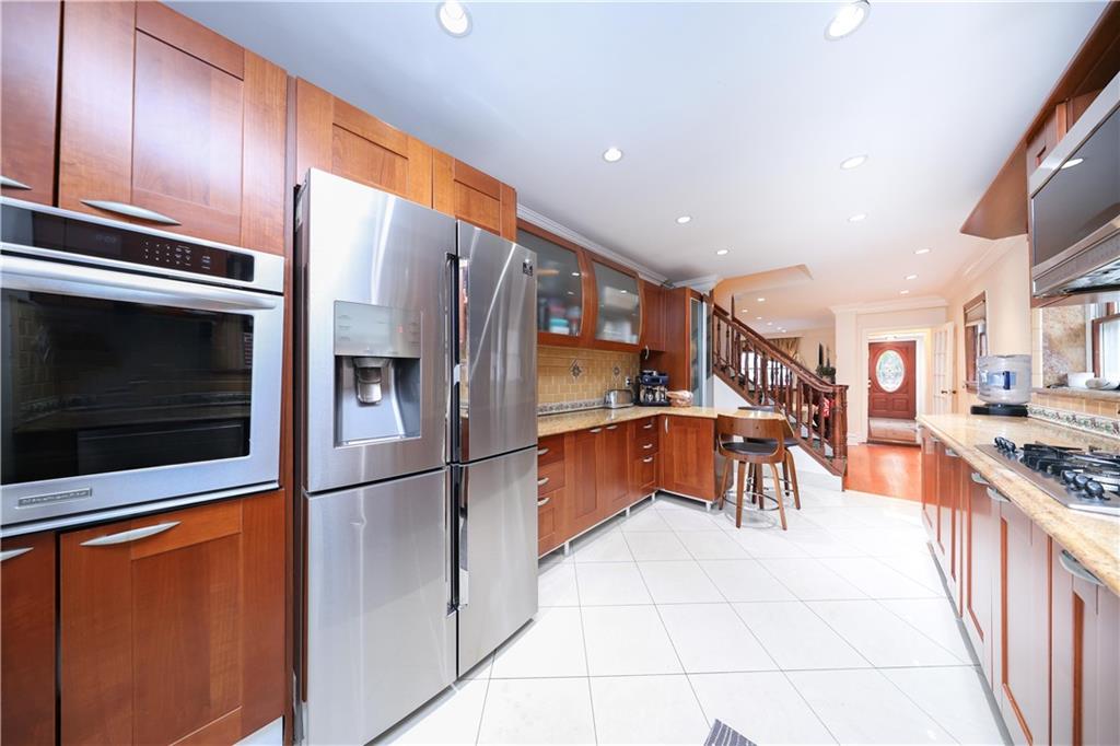 Brooklyn, New York, 11229, United States, 5 Bedrooms Bedrooms, ,3 BathroomsBathrooms,Residential,Active,1968110