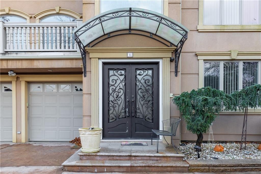 Staten Island, New York, 10304, United States, 4 Bedrooms Bedrooms, ,4 BathroomsBathrooms,Residential,Active,1997634