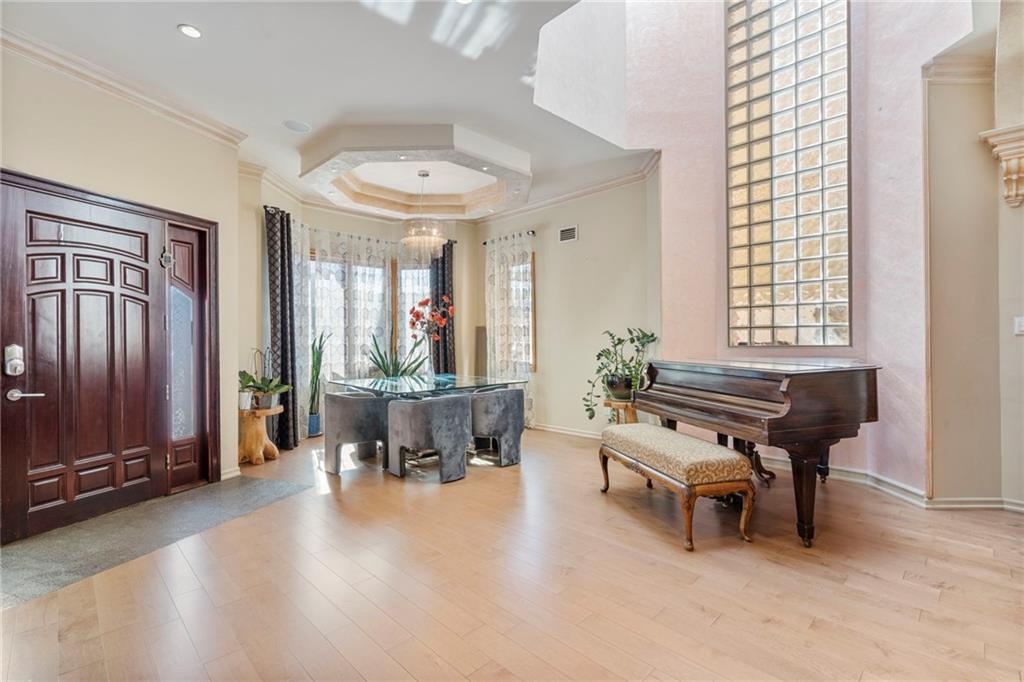 Brooklyn, New York, 11235, United States, 3 Bedrooms Bedrooms, ,3 BathroomsBathrooms,Residential,Active,2043829