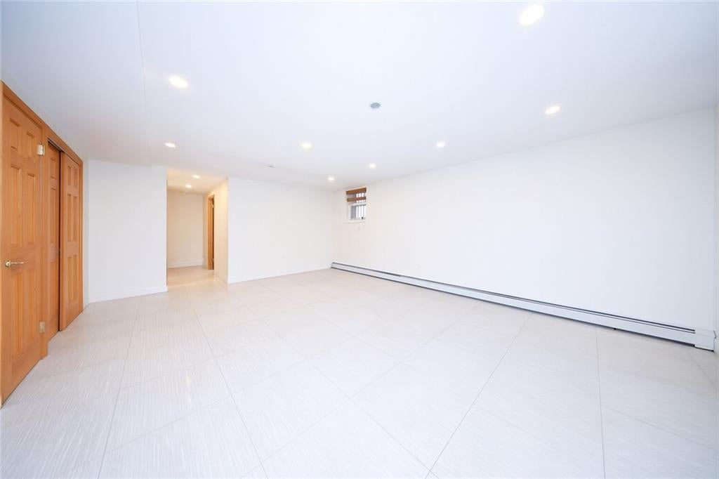 Brooklyn, New York, 11228, United States, 4 Bedrooms Bedrooms, ,3 BathroomsBathrooms,Residential,Active,1967314