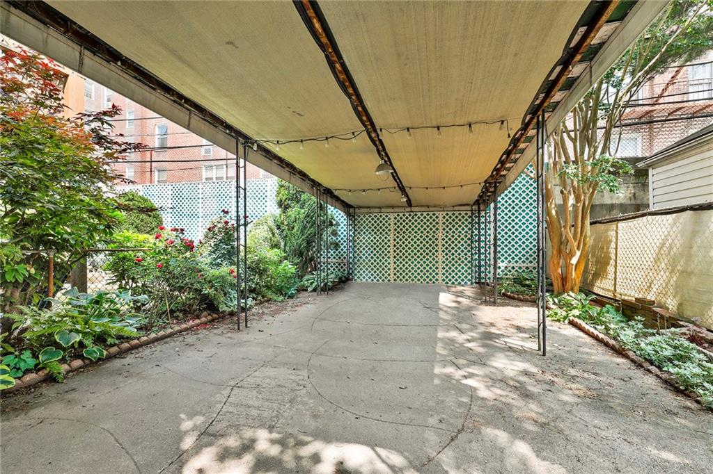 Brooklyn, New York, 11209, United States, 4 Bedrooms Bedrooms, ,4 BathroomsBathrooms,Residential,Active,1945085