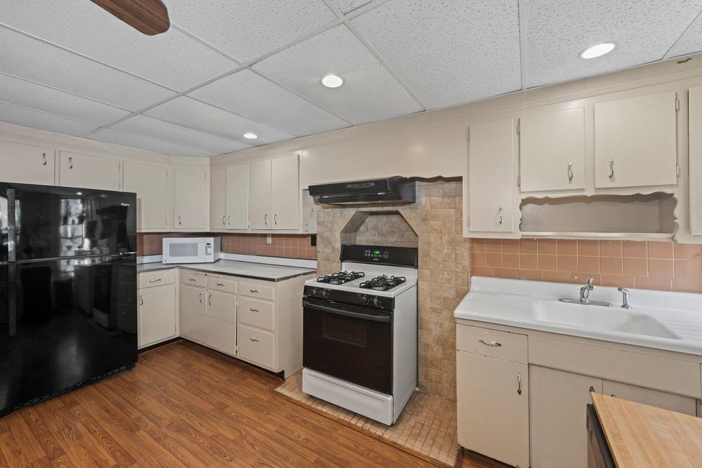 Brooklyn, New York, 11220, United States, 5 Bedrooms Bedrooms, ,3 BathroomsBathrooms,Residential,Active,1877839