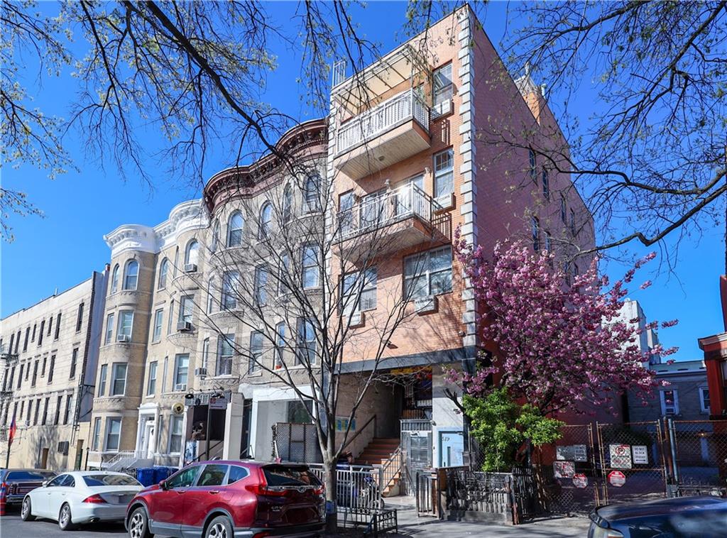 Brooklyn, New York, 11220, United States, ,Residential,Active,1899872
