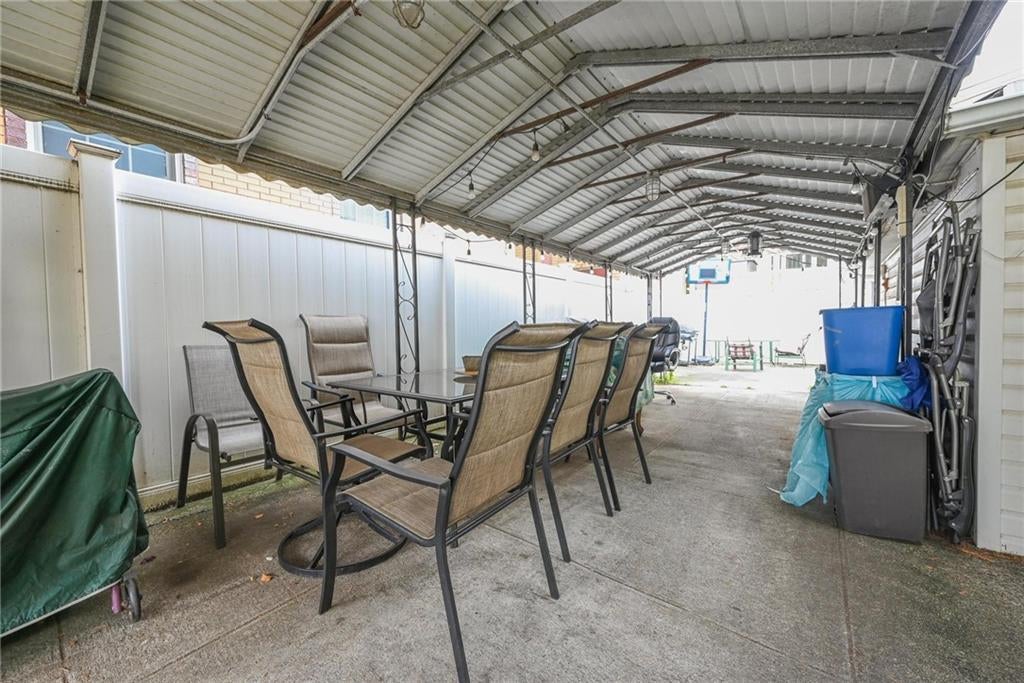 Brooklyn, New York, 11223, United States, 4 Bedrooms Bedrooms, ,3 BathroomsBathrooms,Residential,Active,2007349