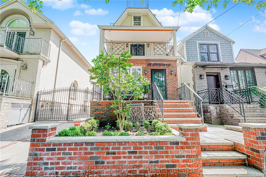 Brooklyn, New York, 11209, United States, 3 Bedrooms Bedrooms, ,2 BathroomsBathrooms,Residential,Active,1834476
