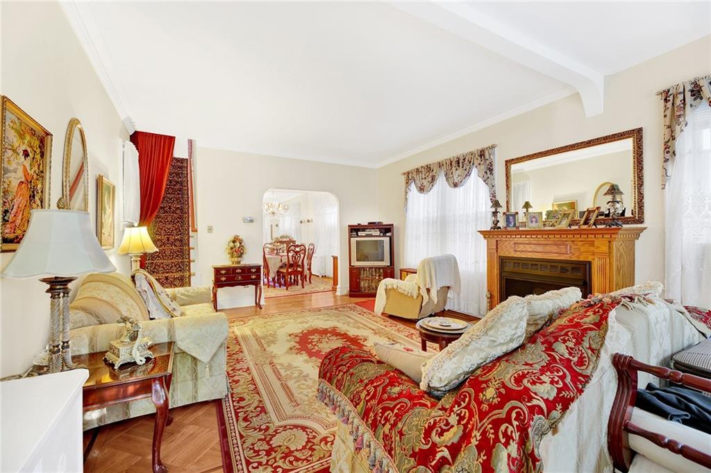 Brooklyn, New York, 11209, United States, ,2 BathroomsBathrooms,Residential,Active,1704152