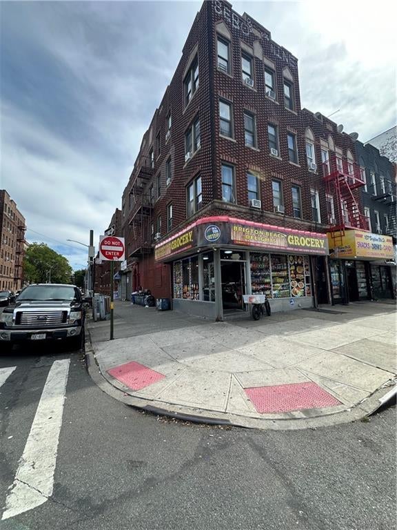 Brooklyn, New York, 11235, United States, ,Residential,Active,1970956