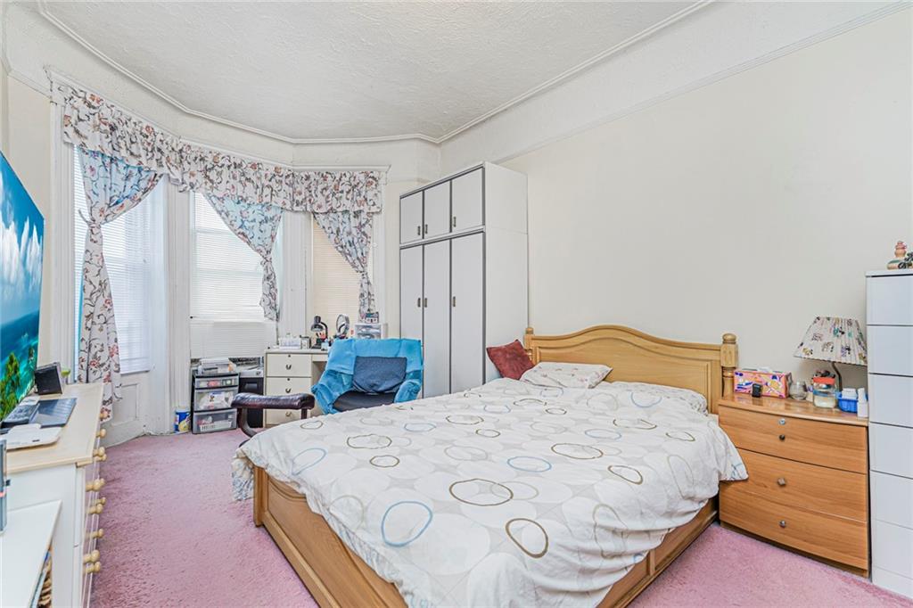 Brooklyn, New York, 11219, United States, 4 Bedrooms Bedrooms, ,3 BathroomsBathrooms,Residential,Active,2009183