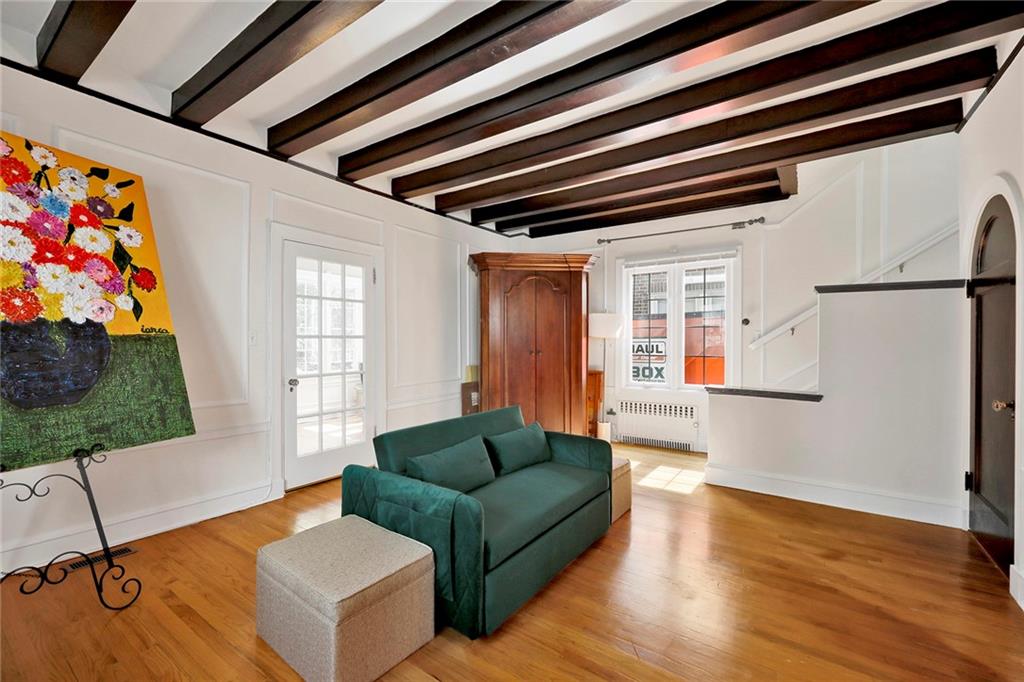 Brooklyn, New York, 11209, United States, 3 Bedrooms Bedrooms, ,4 BathroomsBathrooms,Residential,Active,1831775