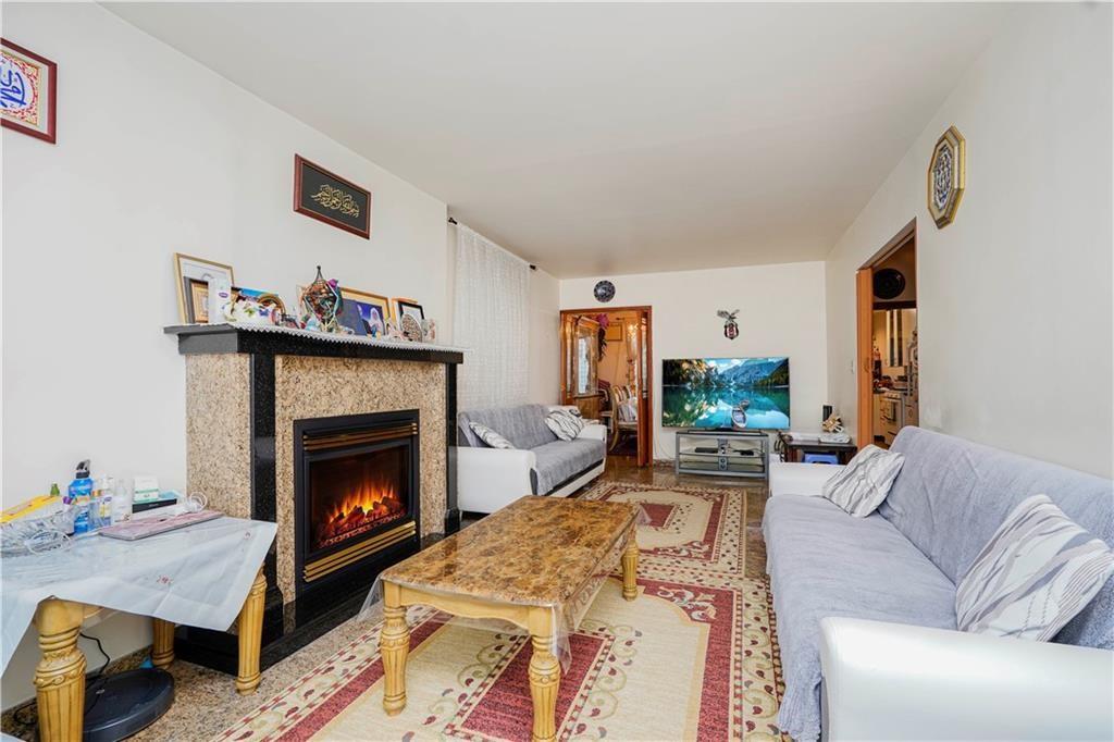 Brooklyn, New York, 11228, United States, 4 Bedrooms Bedrooms, ,3 BathroomsBathrooms,Residential,Active,1894180