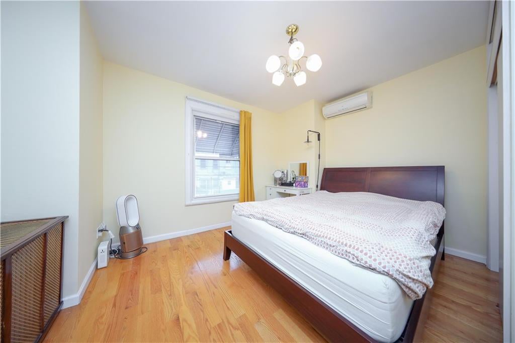 Brooklyn, New York, 11204, United States, ,5 BathroomsBathrooms,Residential,Active,1761601