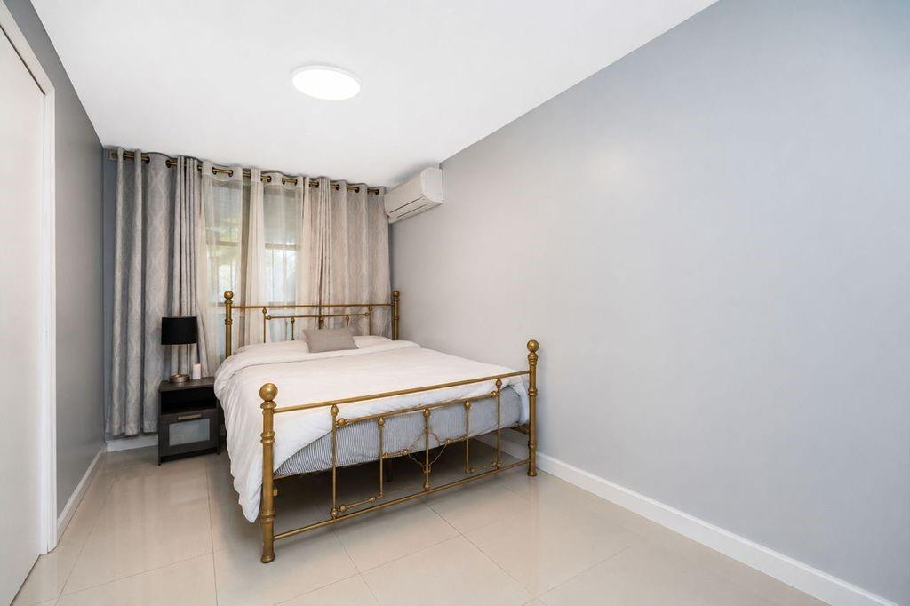 Brooklyn, New York, 11229, United States, 6 Bedrooms Bedrooms, ,4 BathroomsBathrooms,Residential,Active,2051996