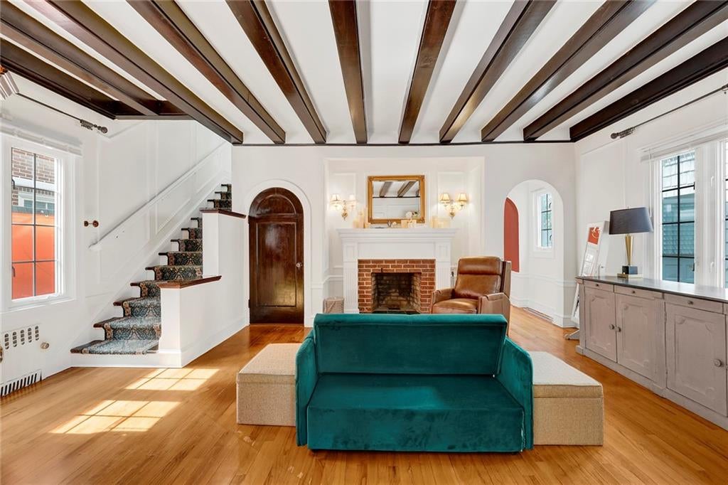 Brooklyn, New York, 11209, United States, 3 Bedrooms Bedrooms, ,4 BathroomsBathrooms,Residential,Active,1831775