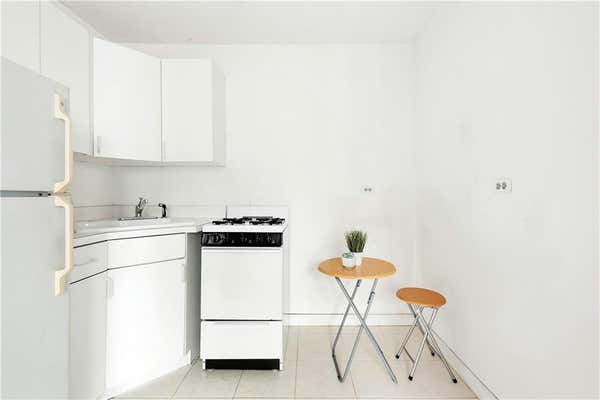 77 FULTON ST APT 21A, NEW YORK, NY 10038, photo 3 of 7