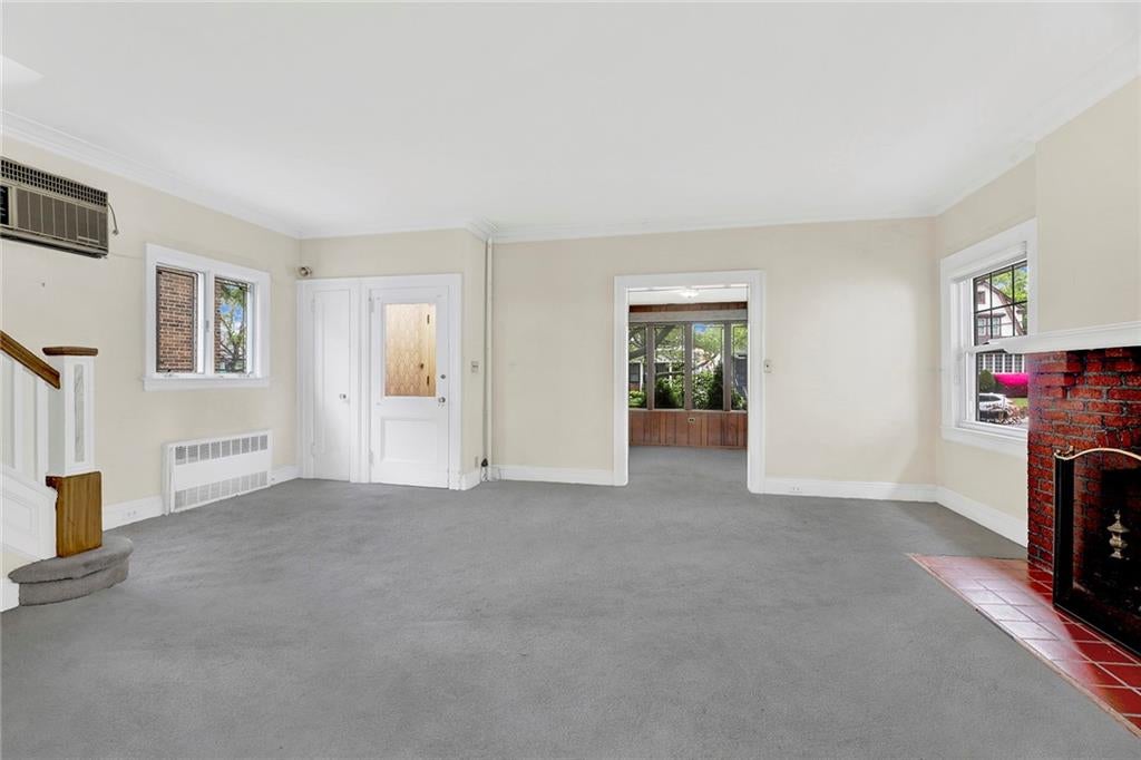 Brooklyn, New York, 11209, United States, 5 Bedrooms Bedrooms, ,3 BathroomsBathrooms,Residential,Pending,1832351