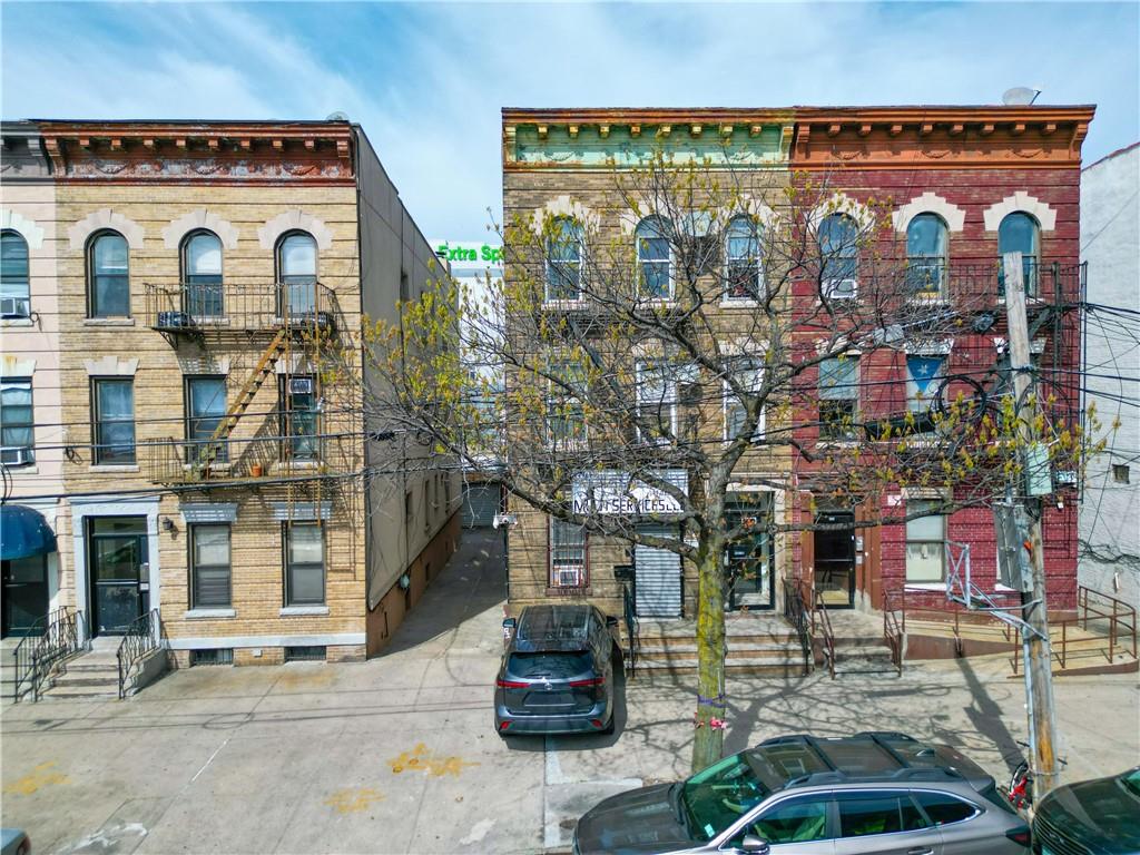 Brooklyn, New York, 11220, United States, ,Residential,Active,1790213