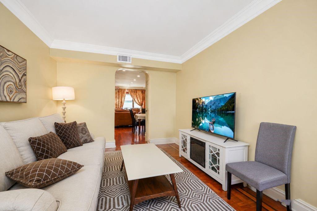 Brooklyn, New York, 11229, United States, 6 Bedrooms Bedrooms, ,4 BathroomsBathrooms,Residential,Active,2051996