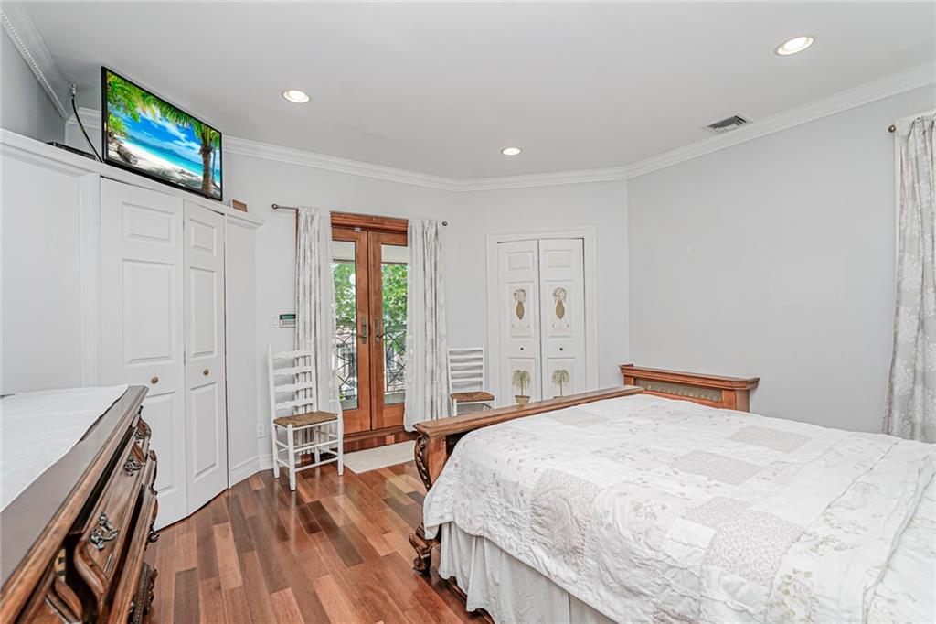 Brooklyn, New York, 11209, United States, 3 Bedrooms Bedrooms, ,2 BathroomsBathrooms,Residential,Active,1834476