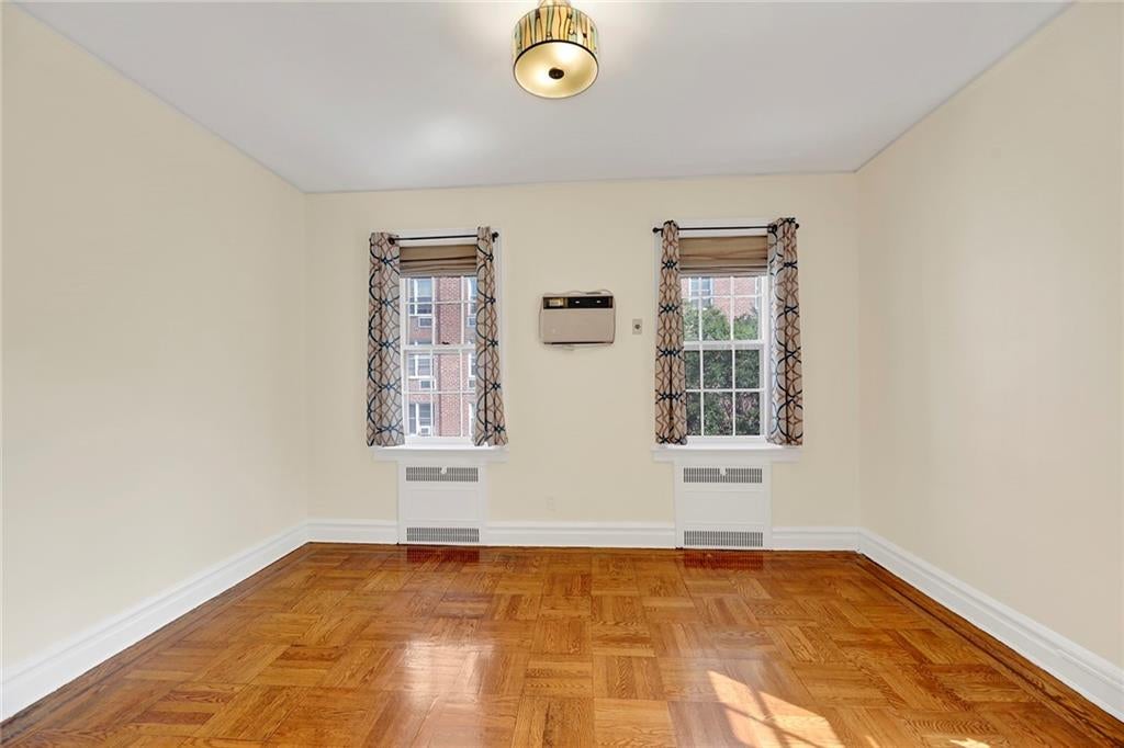 Brooklyn, New York, 11209, United States, 4 Bedrooms Bedrooms, ,4 BathroomsBathrooms,Residential,Active,1945085