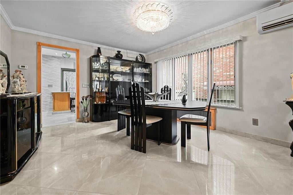 Brooklyn, New York, 11204, United States, 3 Bedrooms Bedrooms, ,2 BathroomsBathrooms,Residential,Active,1954030