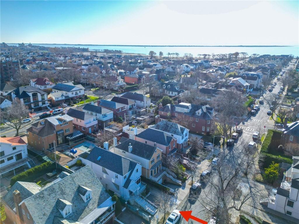 Brooklyn, New York, 11235, United States, 4 Bedrooms Bedrooms, ,4 BathroomsBathrooms,Residential,Active,1702088