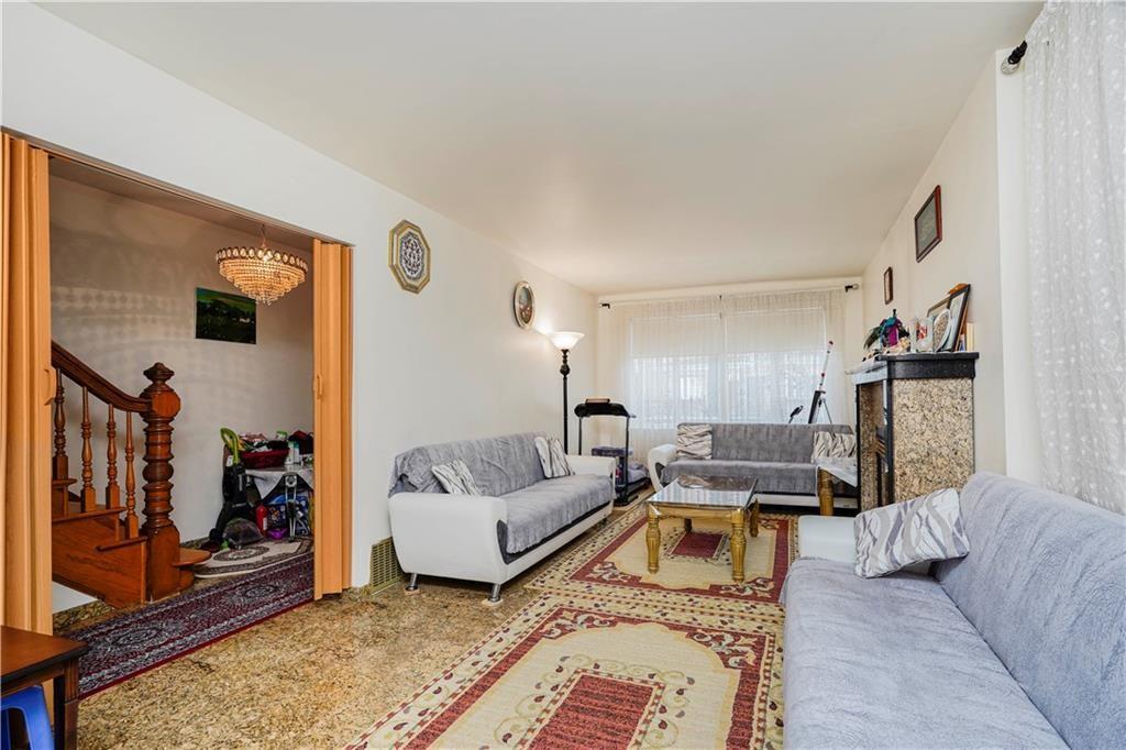 Brooklyn, New York, 11228, United States, 4 Bedrooms Bedrooms, ,3 BathroomsBathrooms,Residential,Active,1894180