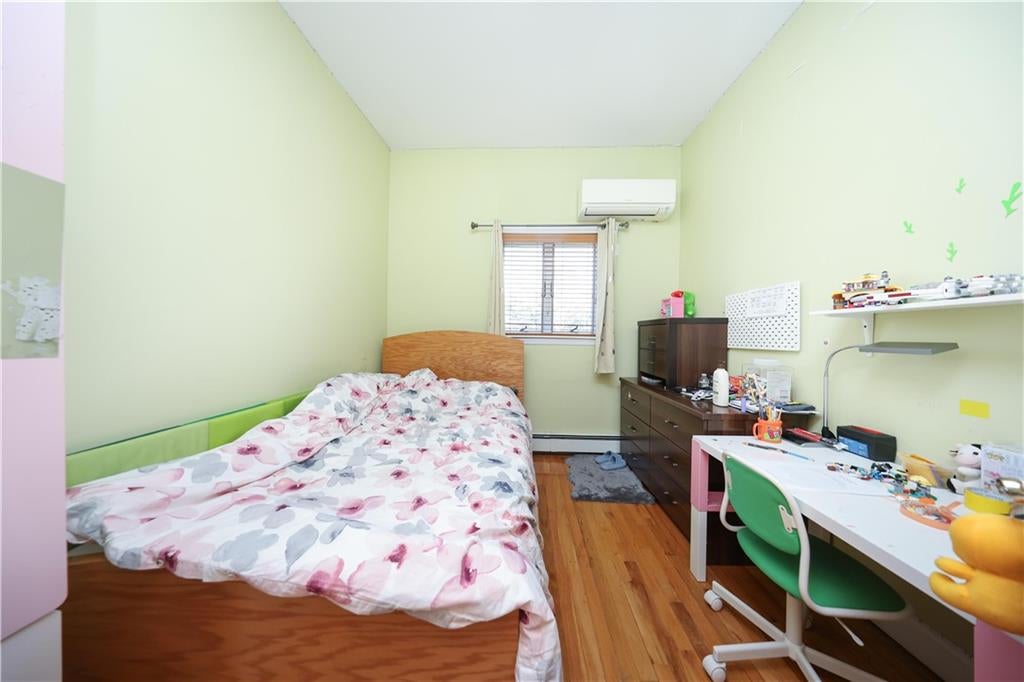 Brooklyn, New York, 11228, United States, 4 Bedrooms Bedrooms, ,3 BathroomsBathrooms,Residential,Active,1967314