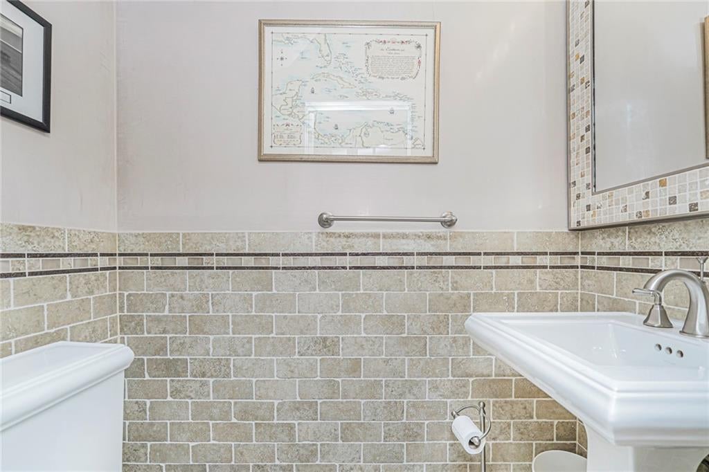 Brooklyn, New York, 11209, United States, 5 Bedrooms Bedrooms, ,4 BathroomsBathrooms,Residential,Active,1969641