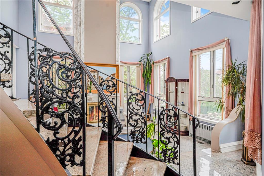 Brooklyn, New York, 11234, United States, 4 Bedrooms Bedrooms, ,7 BathroomsBathrooms,Residential,Active,1859380