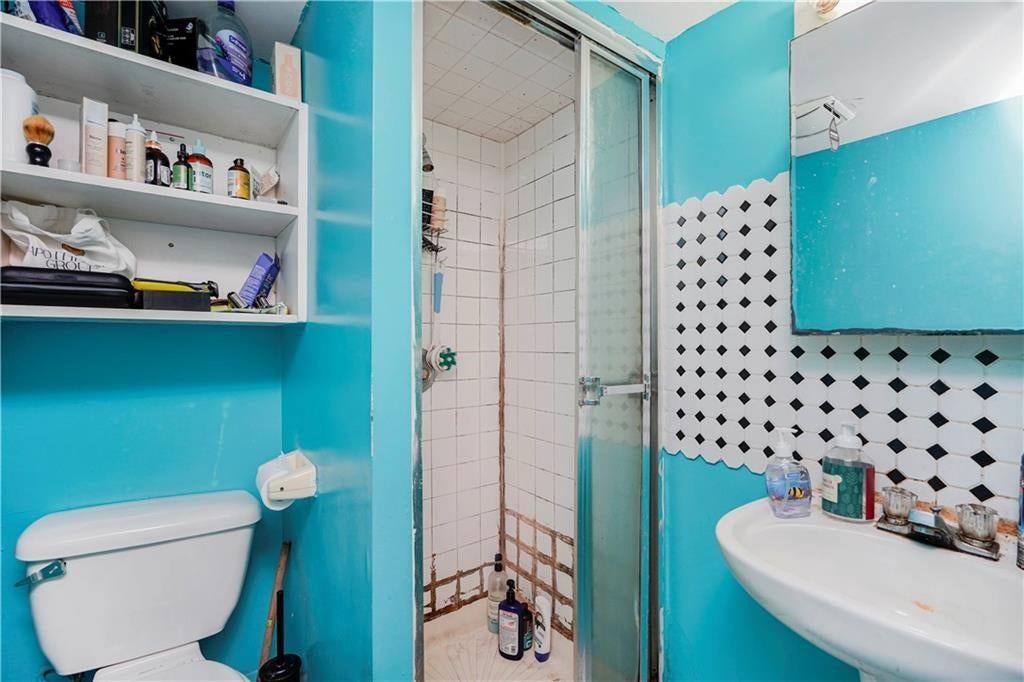 Brooklyn, New York, 11228, United States, 4 Bedrooms Bedrooms, ,3 BathroomsBathrooms,Residential,Active,1894180