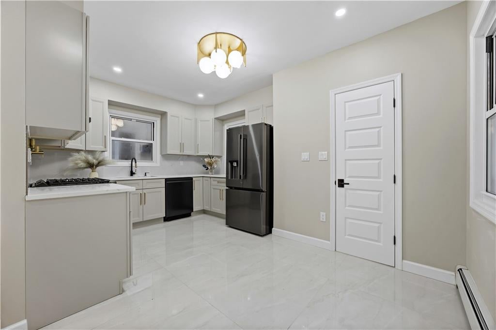 Brooklyn, New York, 11229, United States, 3 Bedrooms Bedrooms, ,3 BathroomsBathrooms,Residential,Active,2045747