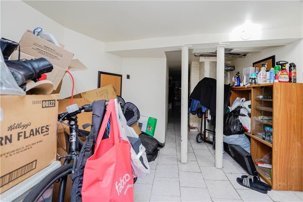 Brooklyn, New York, 11228, United States, 4 Bedrooms Bedrooms, ,3 BathroomsBathrooms,Residential,Active,1894180