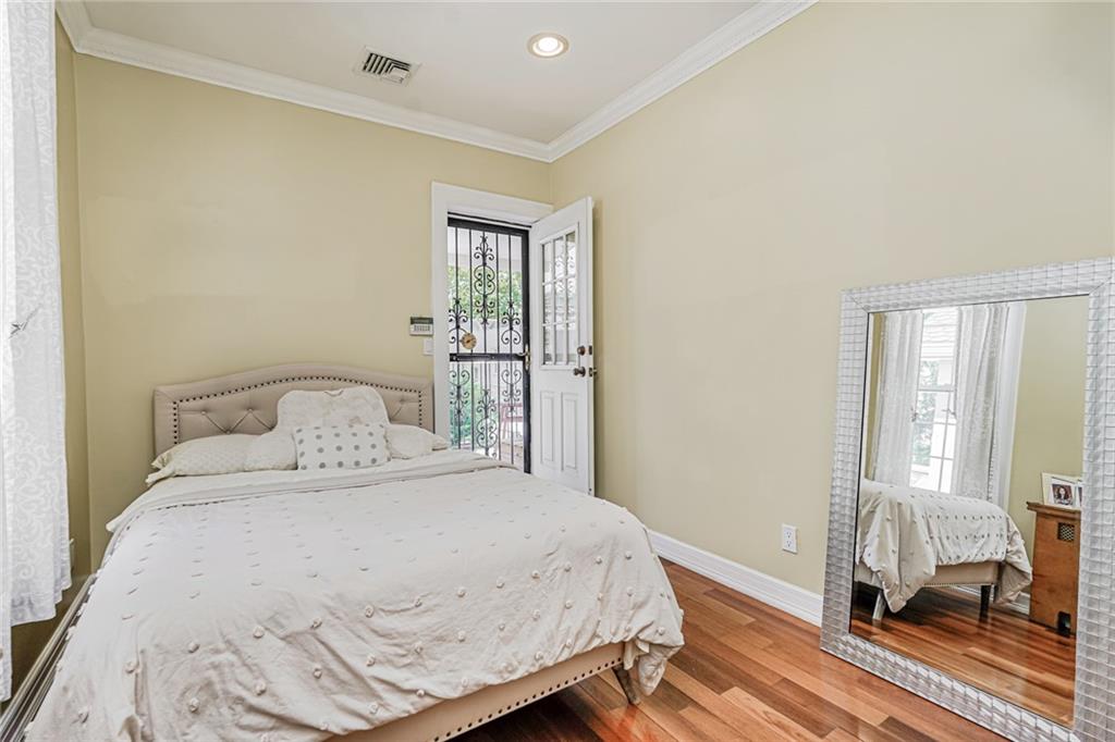 Brooklyn, New York, 11209, United States, 3 Bedrooms Bedrooms, ,2 BathroomsBathrooms,Residential,Active,1834476